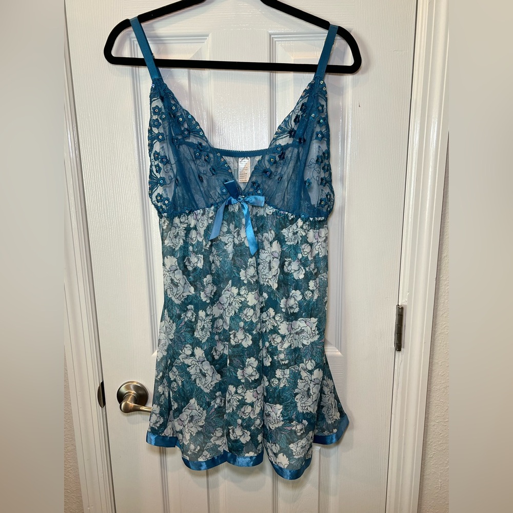 Blue and White Floral Lace Chemise